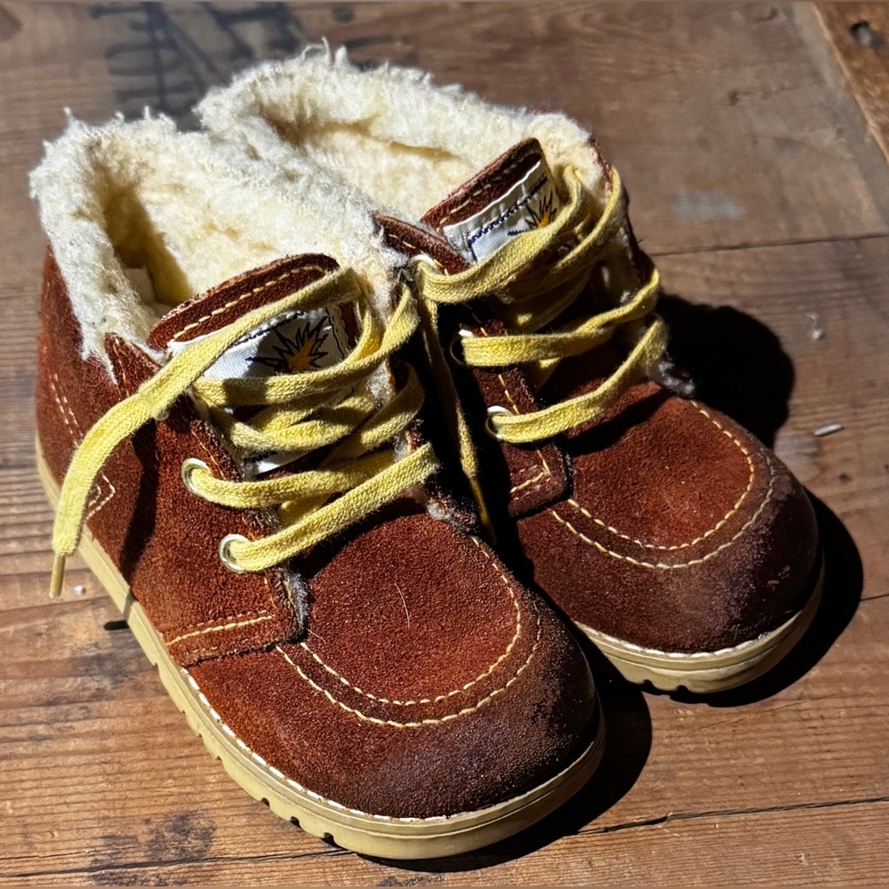 Vintage Dyna Kids Leather Insulated Chukka Boot Kids Size 3.5US